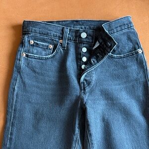Women Levi’s 501